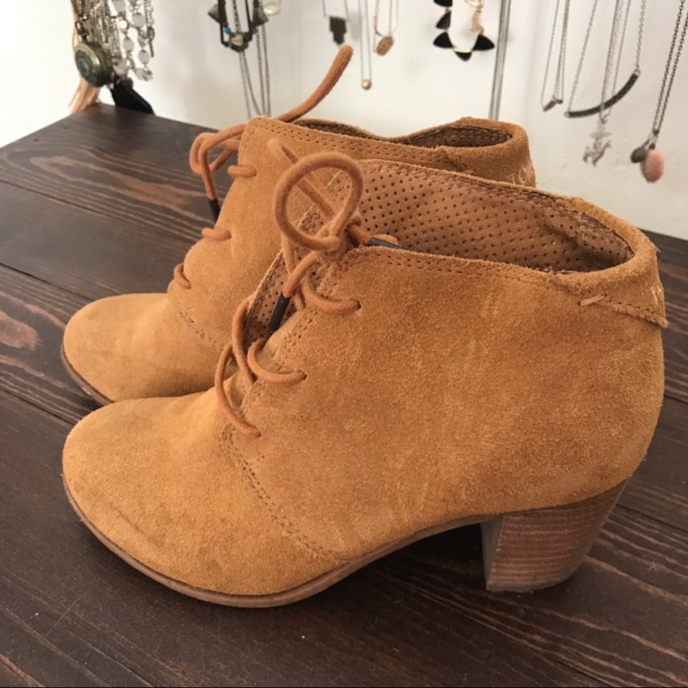 TOMS lunata lace up booties 5.5